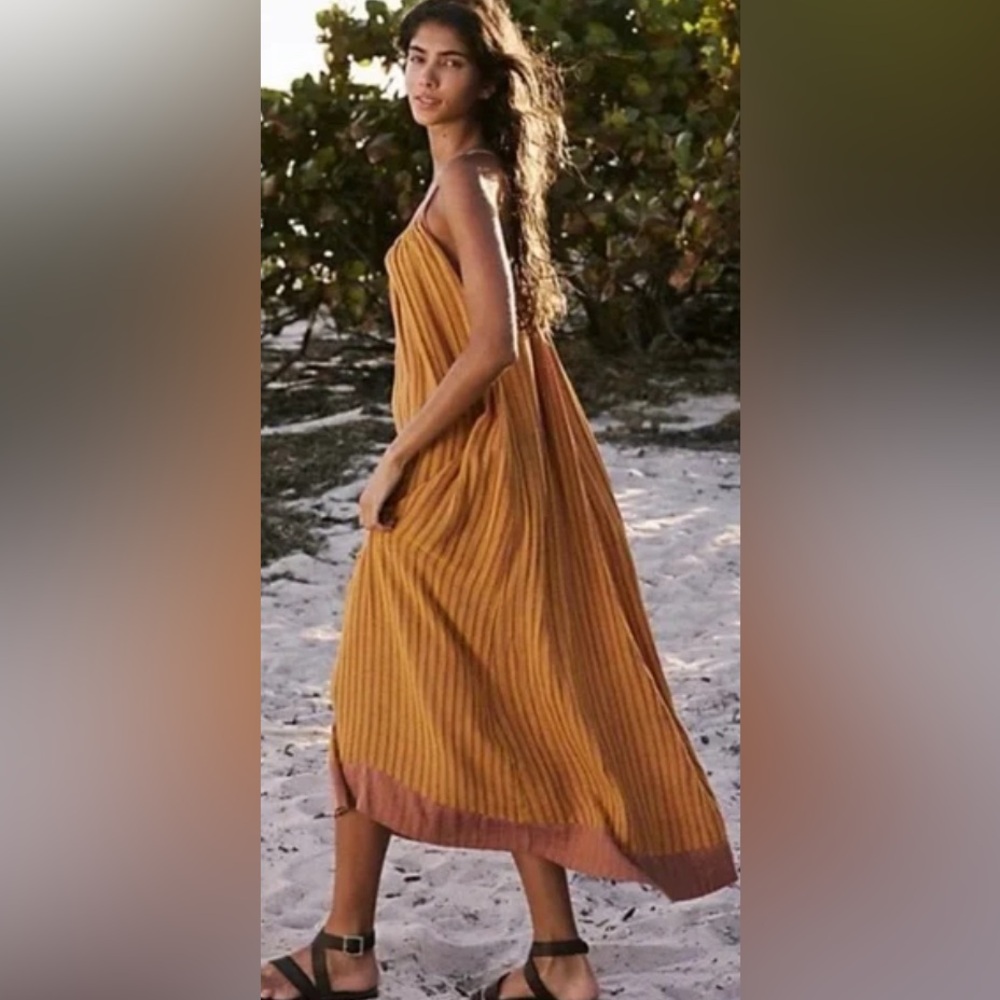 FREE PEOPLE Rio
Reversible Midi Dress - Picture 2 of 7